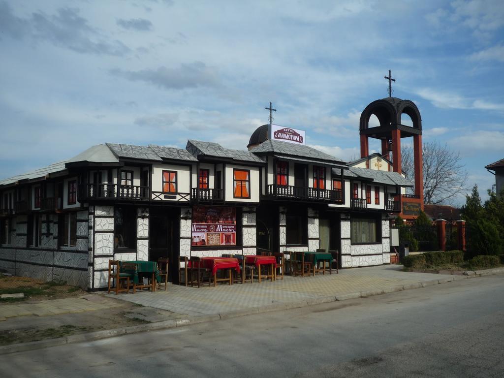 The Monastery Guest House Koshov Εξωτερικό φωτογραφία